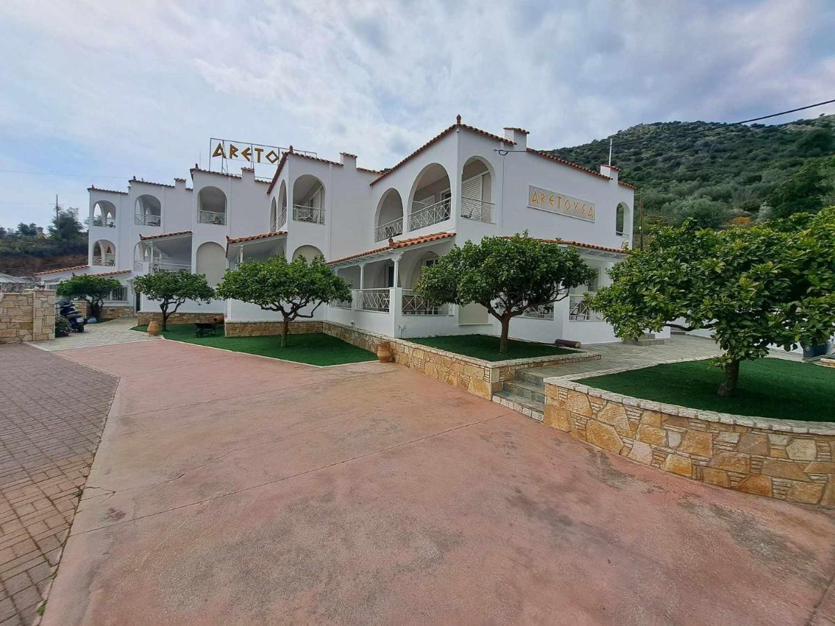 Aretousa Tolo Exterior photo
