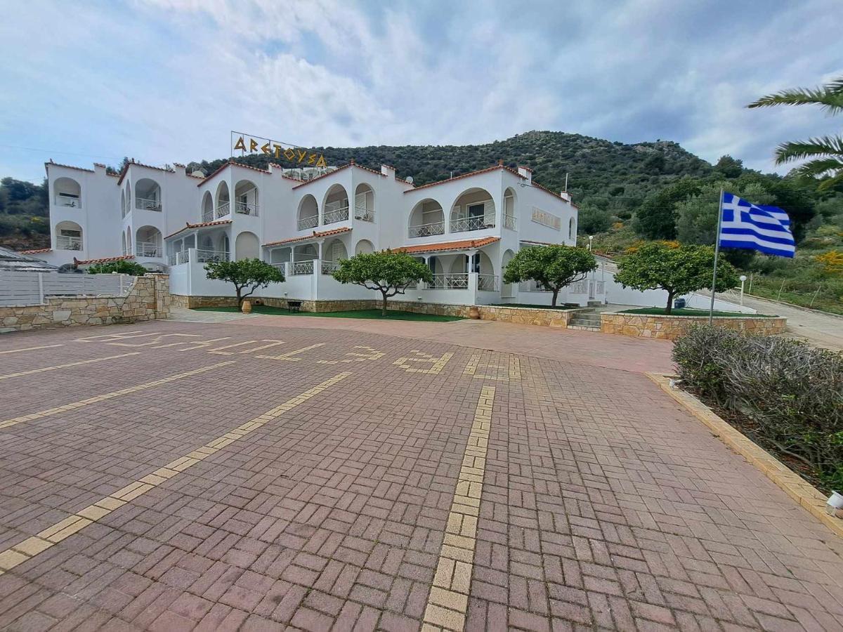 Aretousa Tolo Exterior photo