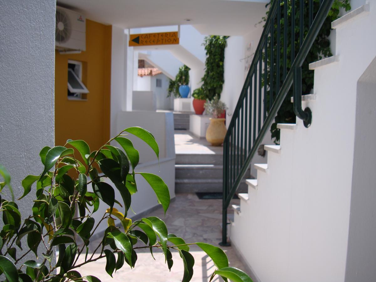 Aretousa Tolo Exterior photo