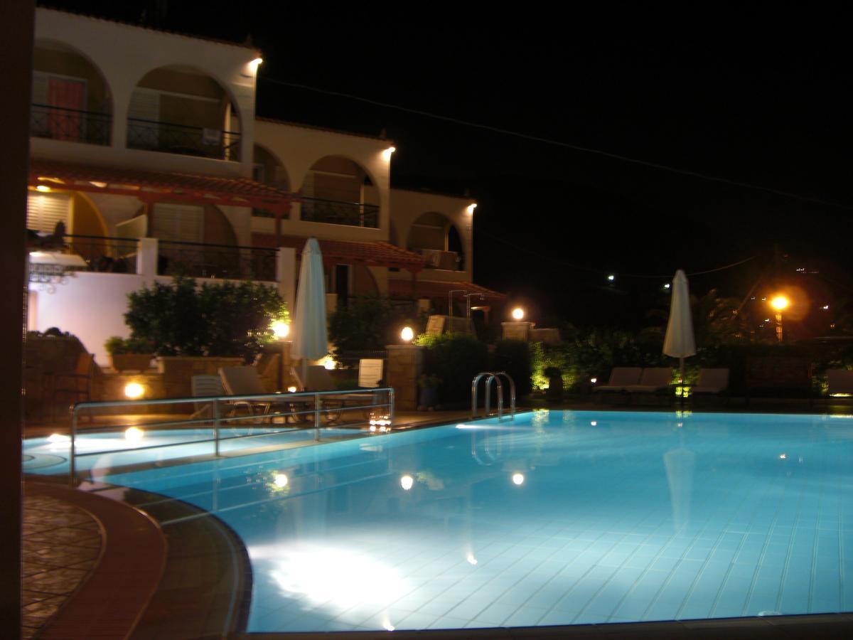 Aretousa Tolo Exterior photo